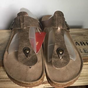 Mossimo bronze Ida Sandals Womens 10 Birkenstock style